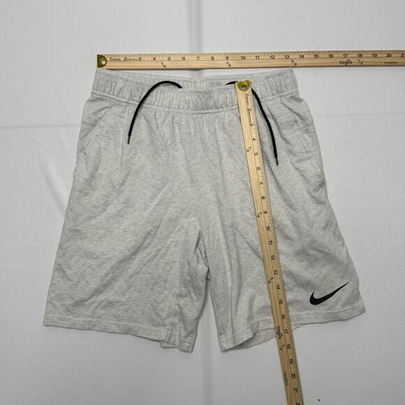 Nike gray Dri-FIT athletic shorts men’s small lightweight training - Picture 5 of 5